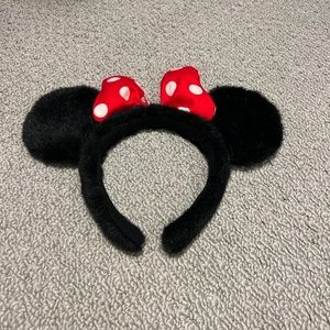 Classic Minnie Mouse Ears